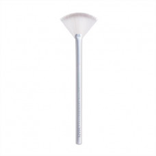 Brush for a highlighter of NYX Professional Makeup Holographic Halo Micro Highlighting Brush