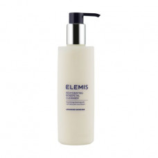 The cleaning face milk of Elemis Rehydrating Rosepetal Cleanser, 200 ml
