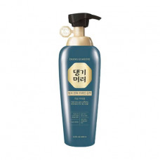 The refreshing Daeng Gi Meo Ri Hair Loss Care Shampoo For Oily Scalp shampoo for oily skin of the head, against a hair loss, 400 ml