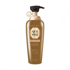 The revitalizing Daeng Gi Meo Ri Hair Loss Care Shampoo For Sensitive Scalp shampoo from a hair loss, 400 ml